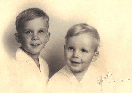 Big brother George and Lynah in 1937